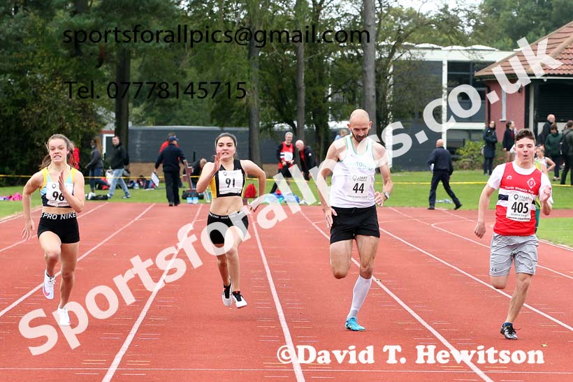 100 metres, NECAA Open Meeting, Morpeth, Sunday, September 27th. David T. Hewitson/Sports for All Pics